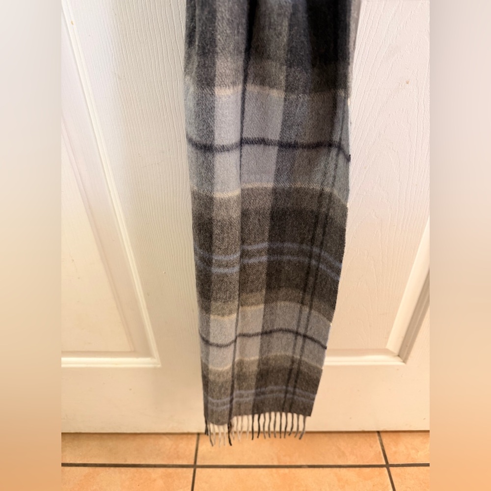 Elliot Mulryan 100% cashmere Scarf - Picture 2 of 6
